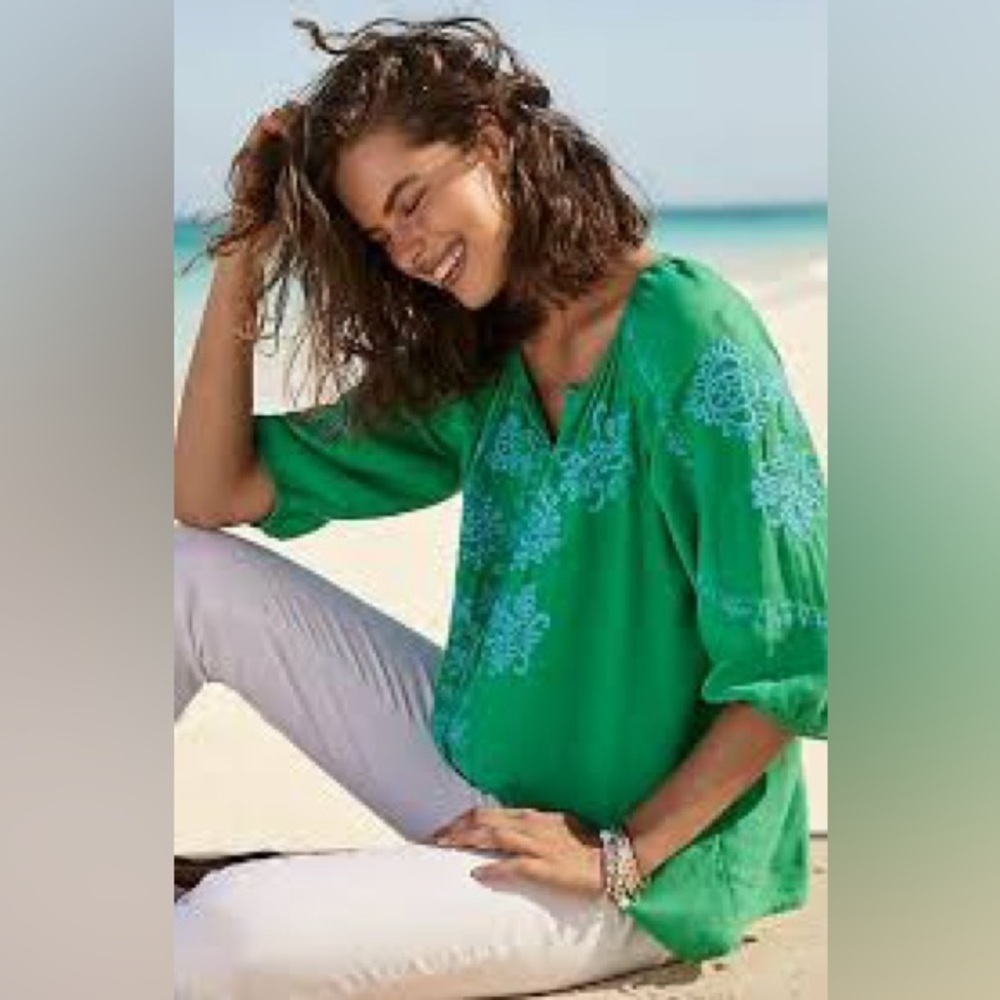 NWT Linen-Blend Embroidered Top
Sz Medium Petite